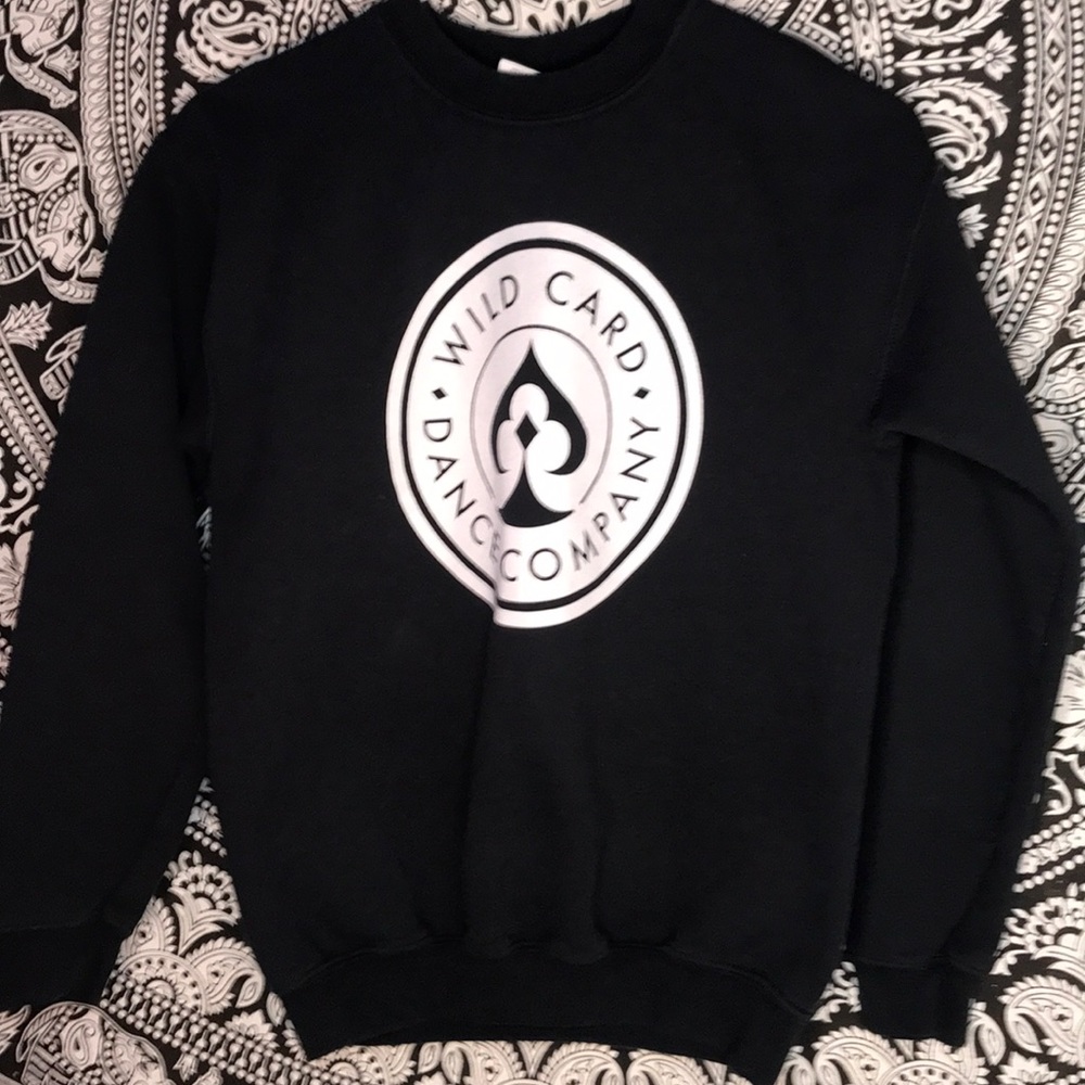 black dance company sweatshirt. 🖤👏🏿